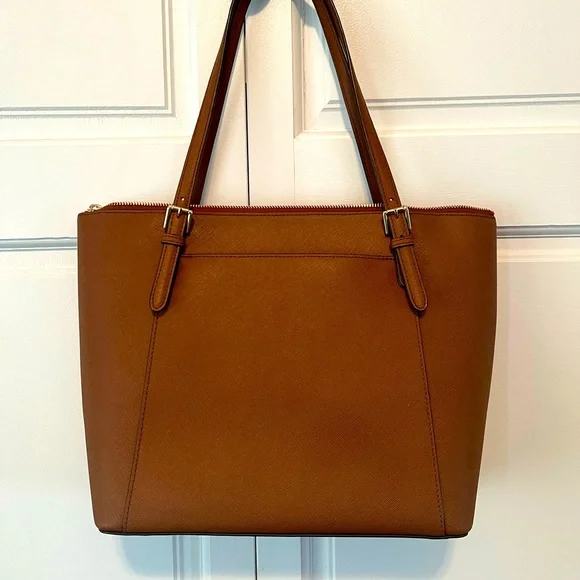 VGU condition Micheal Kors bag - Picture 5 of 6